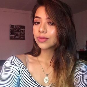 Meet your Posher, Fatima